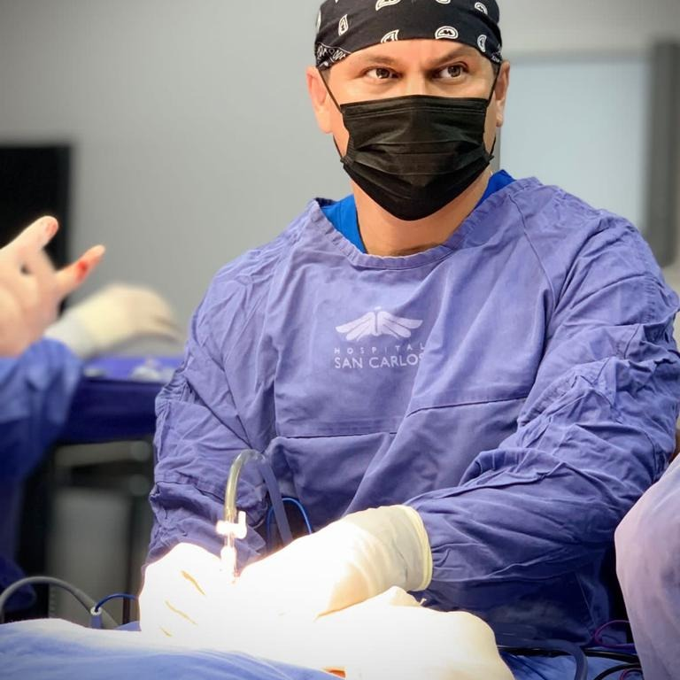 Cirugía de Revisión : Dr. Omar Fonseca